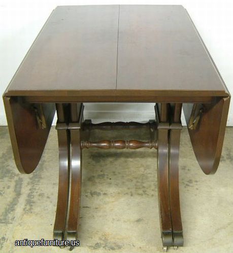 Antique Mahogany Dropleaf Dining Room Table