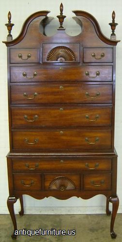 Antique Mahogany Queen Ann Henredon Bonnet Top Chest On Chest