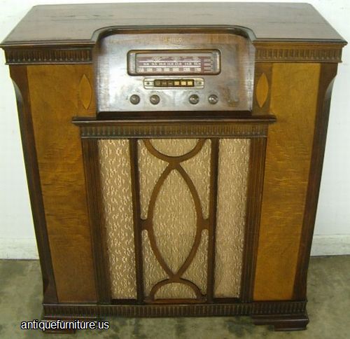 Antique Philco Floor Model Radio