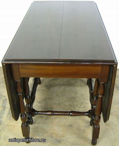 Antique Mahogany Gate Leg Table