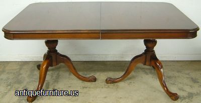 Antique Mahogany Bernhardt Ball Claw Dining Table