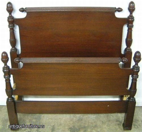 Antique Mahogany Acorn Poster Twin Bed