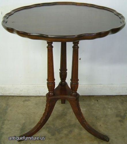 Antique Mahogany Lamp Table