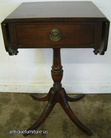 Antique Mahogany Dropleaf Table