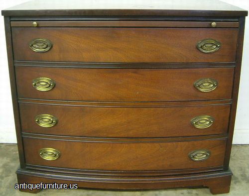 Antique Bow Front Mahogany 4 Drawer Bachelors Chest