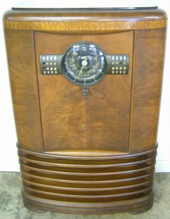 Antique Zenith Floor Model Radio