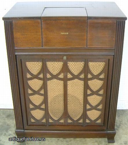 Antique Philco Walnut Floor Model Radio