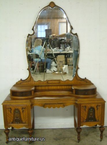 Antique Mahogany Vanity