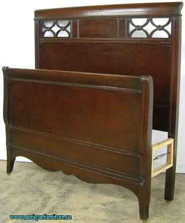 Antique Mahogany Twin Bed