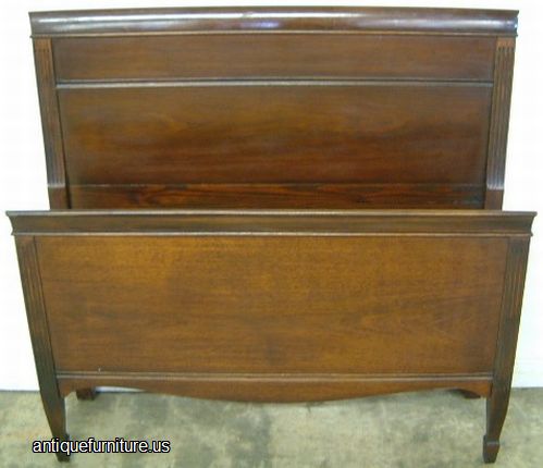 Antique Mahogany Twin Bed