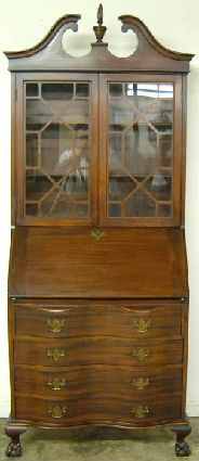 Antique Maddox Mahogany Governor Winthrop Desk