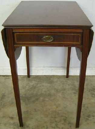 Antique Mahogany Dropleaf Table