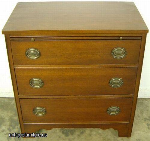Antique Mahogany Bachelor Chest