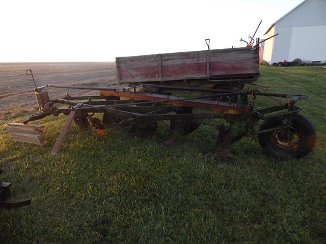 October 2013 Antique Picking Photo by John Reinhart